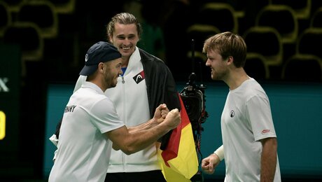 "Keine Stimme mehr": Davis-Cup-Team träumt nach Nervenkrimi vom Titel