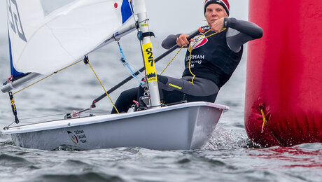Das Olympia-Ticket gelöst: Svenja Weger segelt mit EM-Platz acht ihrem Segel-Traum entgegen