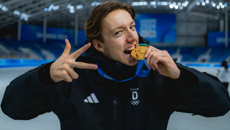 Gold-Hattrick ist perfekt: Finn Sonnekalb gewinnt im Massenstart Gold