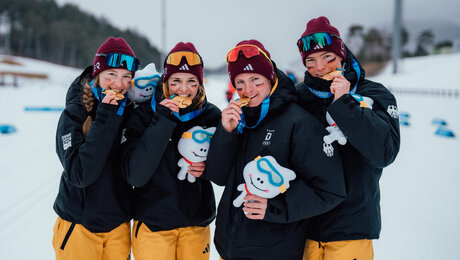 Gold beim Skilanglauf: Mixed Team-Staffel krönt die Leistungen von Team D in Gangwon