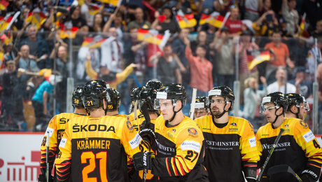 Eishockey-Nationalmannschaft mit zwei Testspielsiegen, Fed-Cup Team verpasst Finale