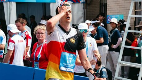 Deutsche Frauen trotzen dem Hitze-Chaos beim Orientierungslauf