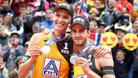 Beachvolleyball-WM in Hamburg: Deutsches Duo brilliert