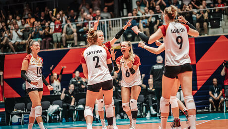 Volleyballerinnen wollen nach Paris