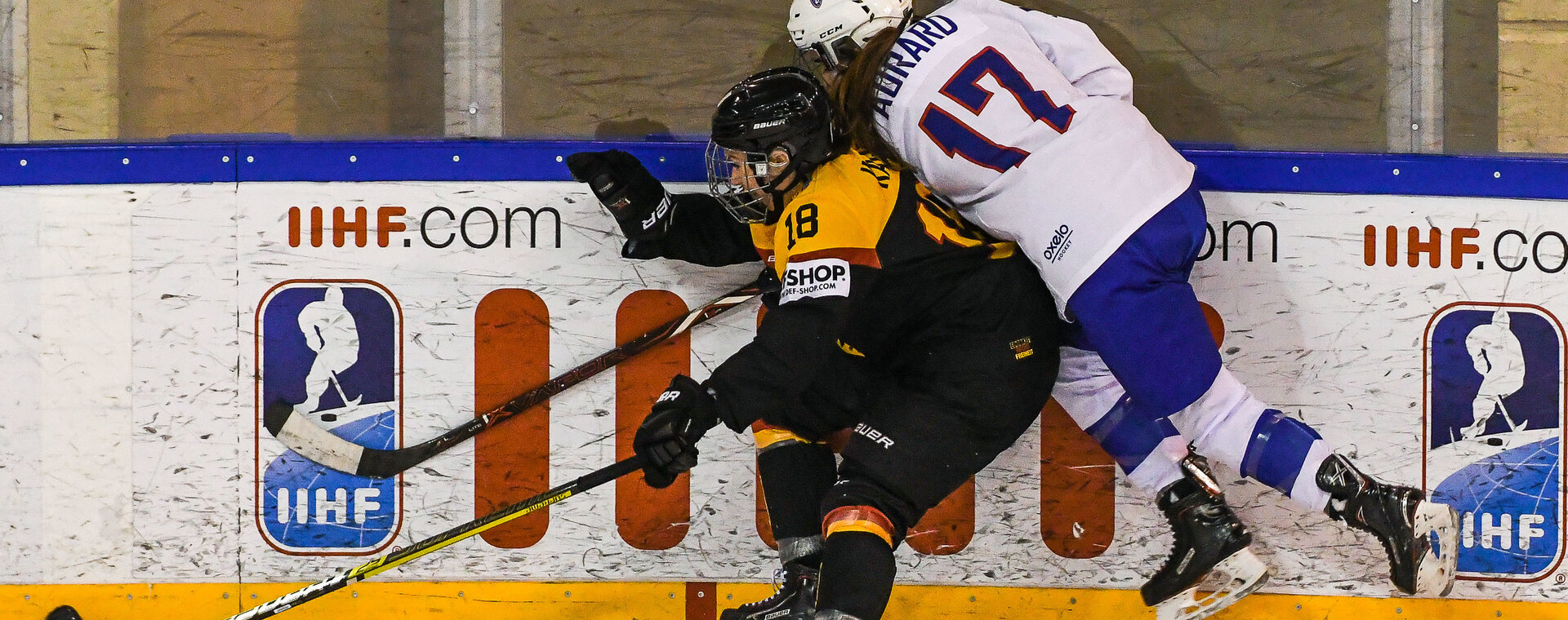 Eishockey-WM in Finnland Deutsche Frauen messen sich mit den besten Teams der Welt Team Deutschland