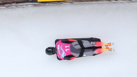 Skeleton: Mädchen feiern Silber und Bronze