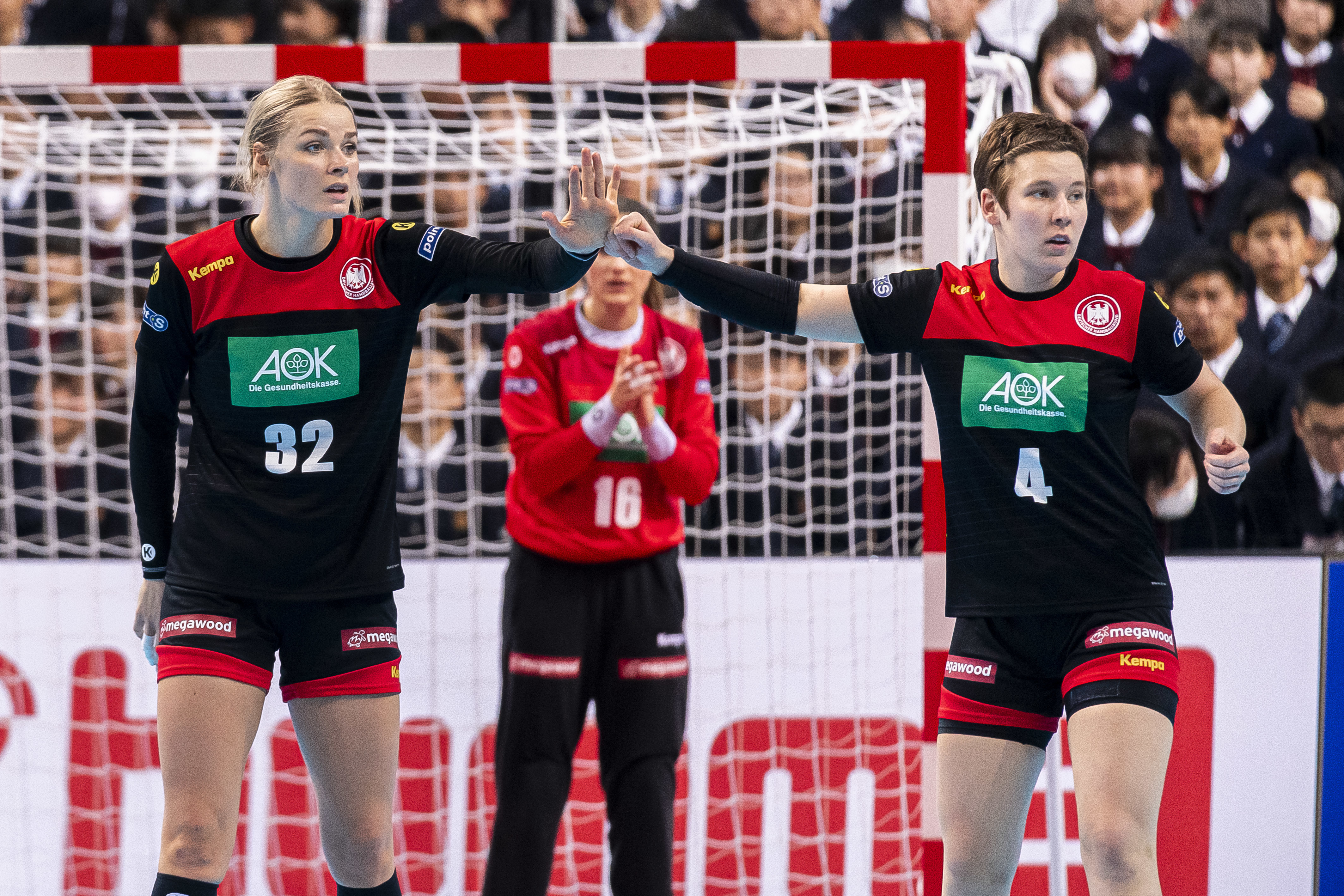 Handball-WM in Japan Die deutschen Frauen kämpfen für den Traum von Olympia Team Deutschland